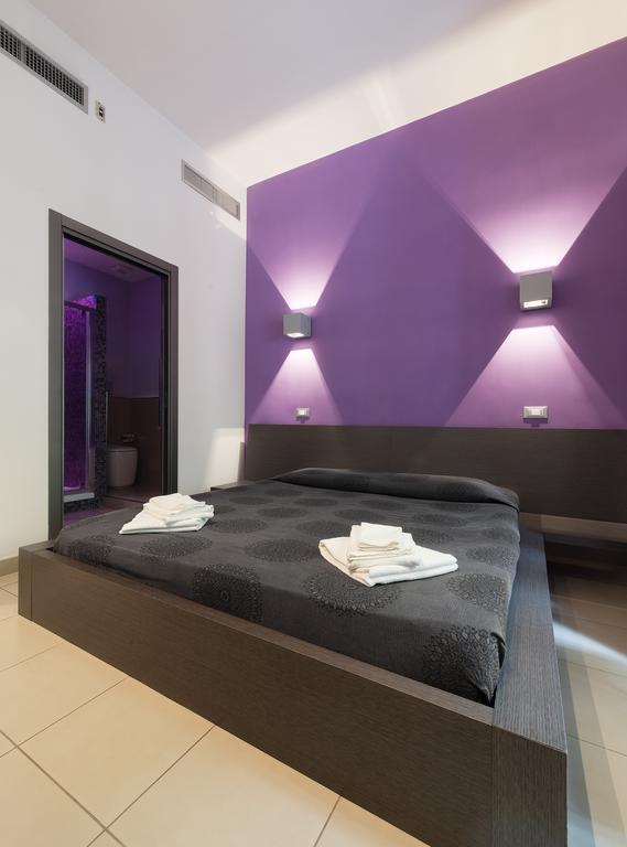 Chroma Suites Rum bild